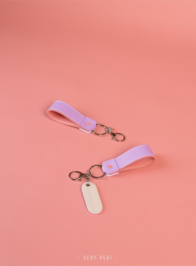 Chubby Keychain พวงกุญเเจหนังสลักชื่อ