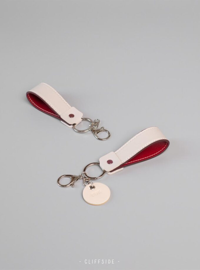 Chubby Keychain พวงกุญเเจหนังสลักชื่อ