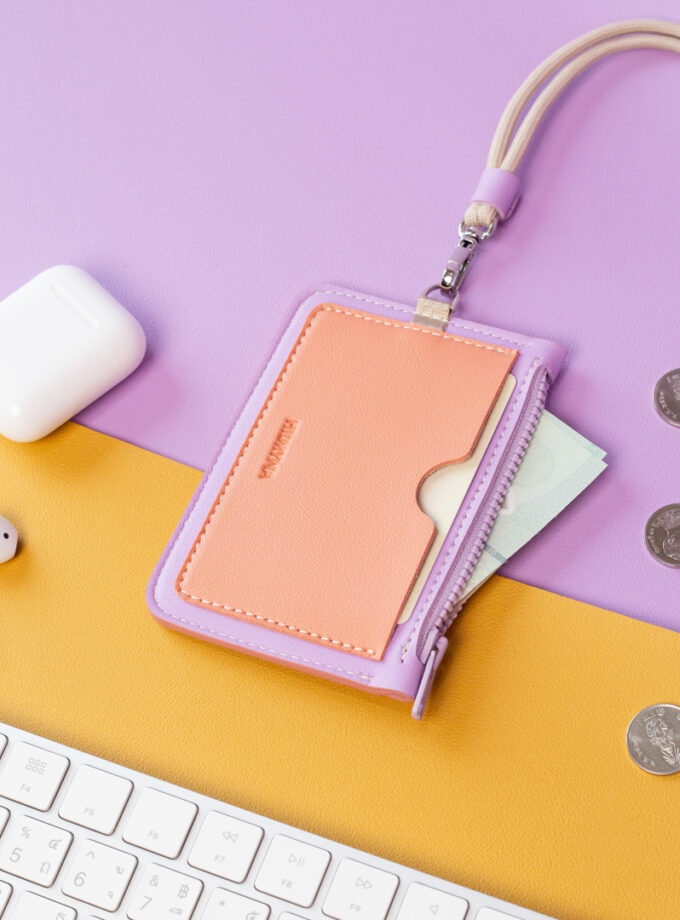 Twelve ID Holder ป้ายคล้องคอใส่บัตรพนักงานวัสดุหนัง