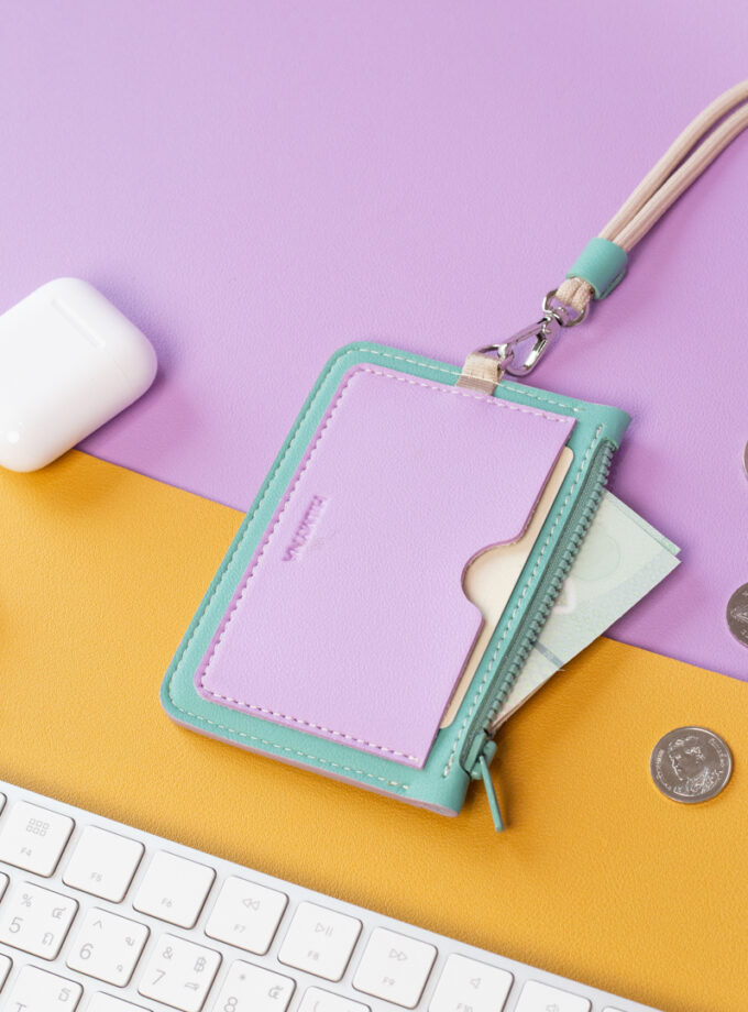 Twelve ID Holder ป้ายคล้องคอใส่บัตรพนักงานวัสดุหนัง