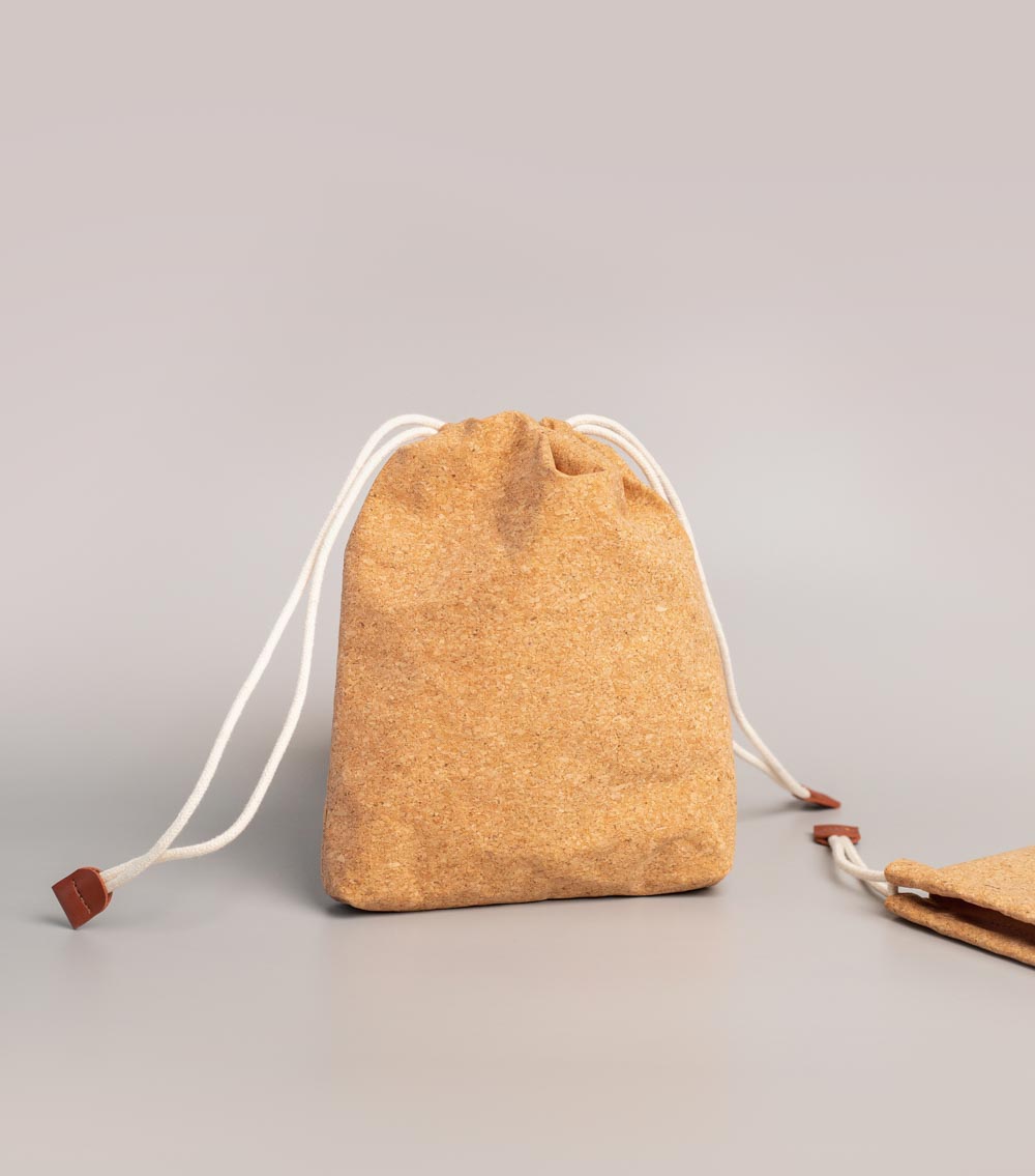 กระเป๋ารักษ์โลกผ้าไม้คอร์ก สินค้าพรีเมี่ยมรักษ์โลก  10