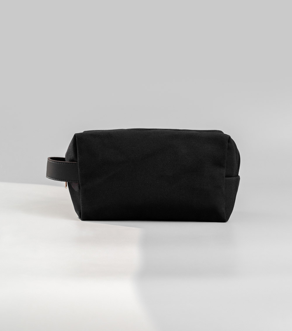 กระเป๋าผ้ารักษ์โลกจากการรีไซเคิลขวดน้ำพลาสติก  04